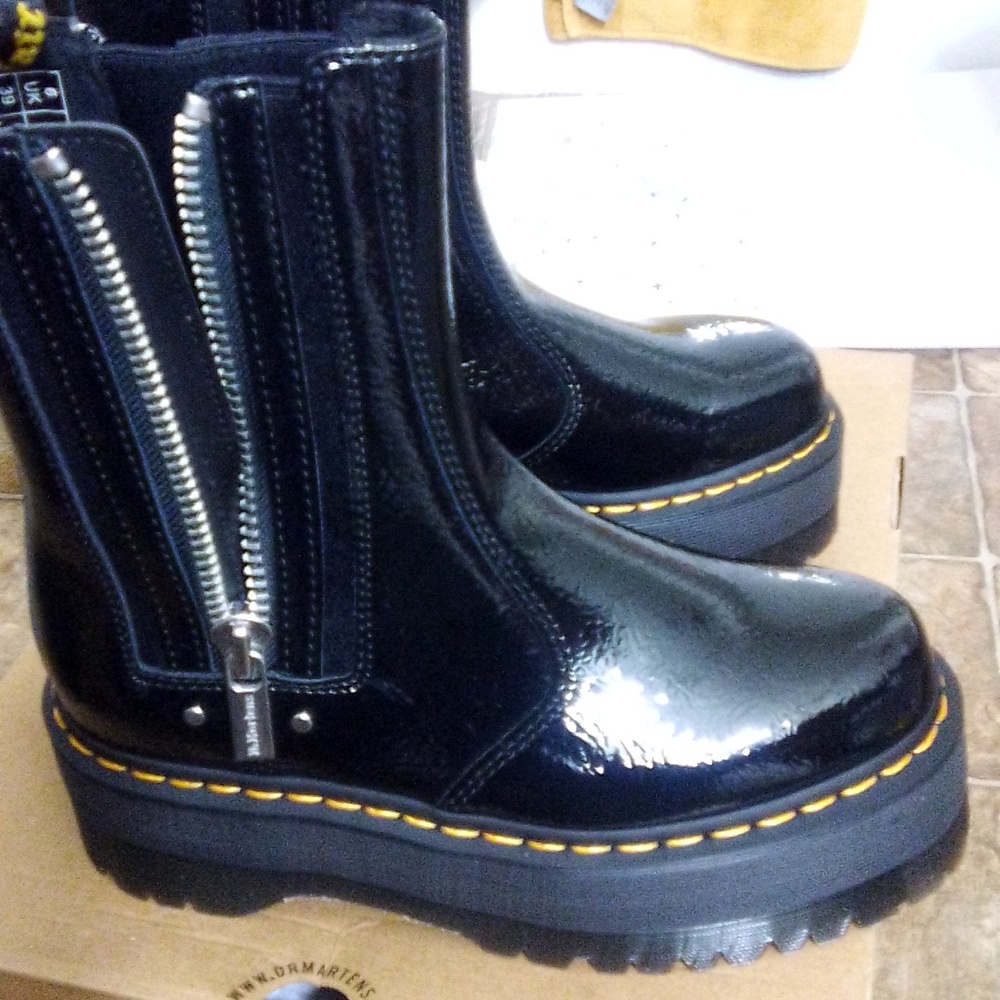 Dr martens patent leather